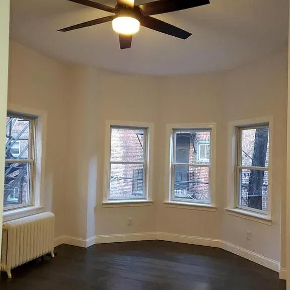 1934 Spruce St #2R — Photo 2