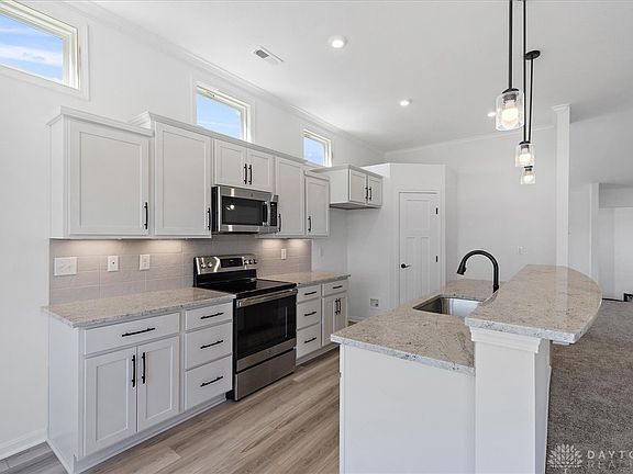 4th image of 4425 Waters Edge Ln #10-304