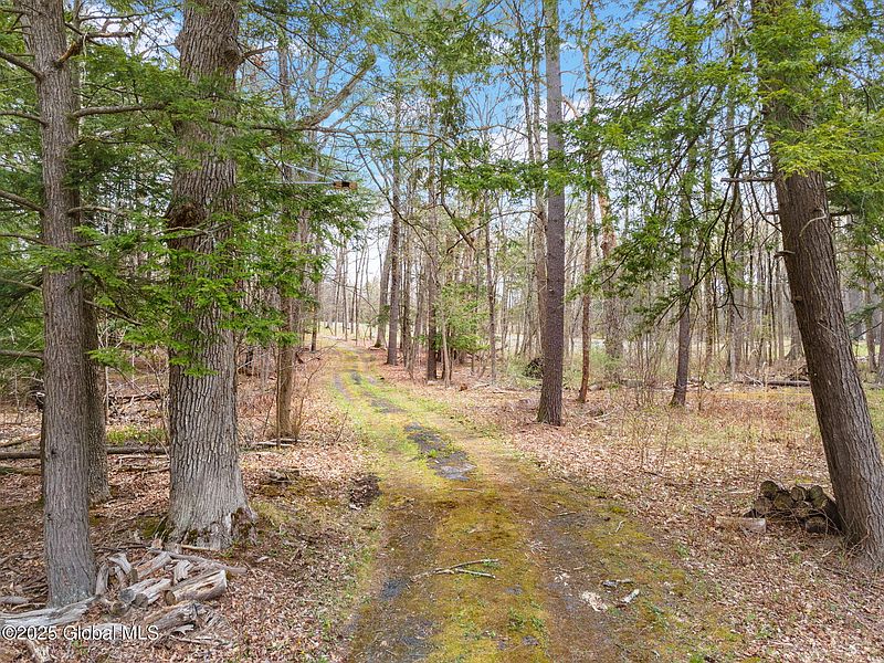 5th image of 612 Riverview Road