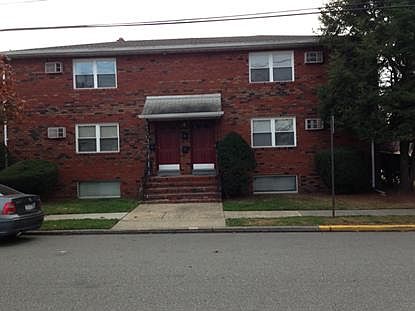 2nd image of 292 Main St