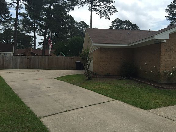 2nd image of 106 Edinburg Dr