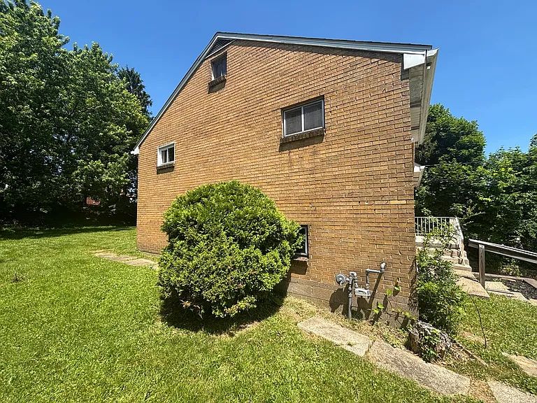 127 Saint Croix Dr — Photo 3