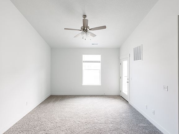 3rd image of 4653 S Alder Dr #H304