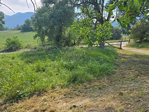 3rd image of 40210 Millwood Rd