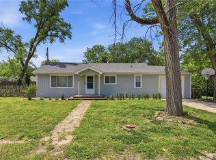 8230 Cherokee St, De Soto, KS 66018