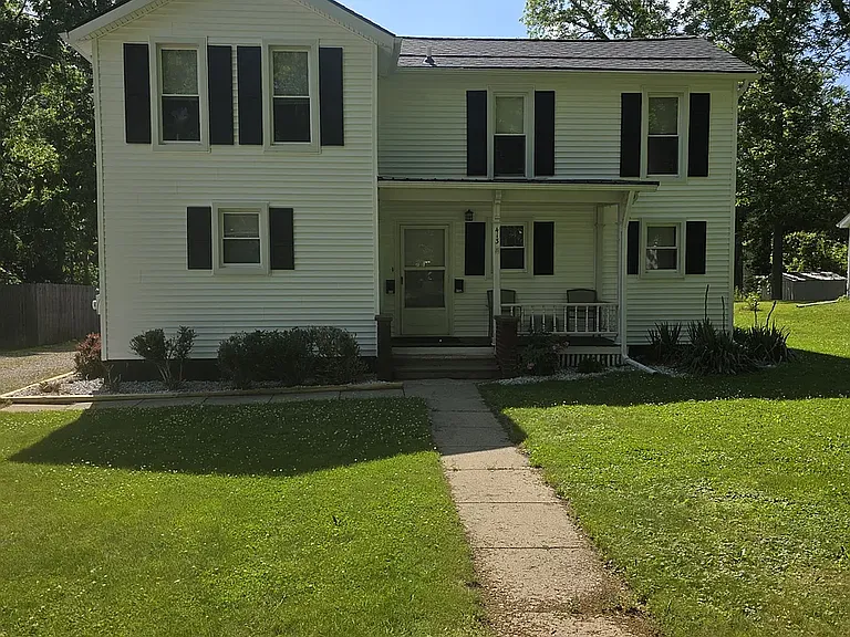413 1/2 N Marshall Ave — Photo 7