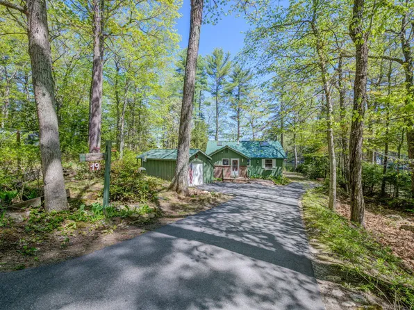 19 Pulpit Rock Road, Raymond, ME 04071