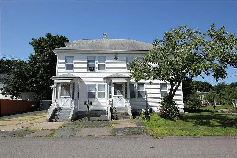 23 Saxon St