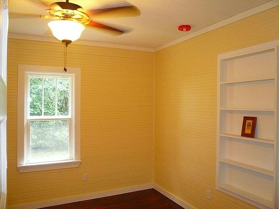 5th image of 303 Putnam Dr