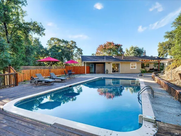 351 View Drive, Ukiah, CA 95482