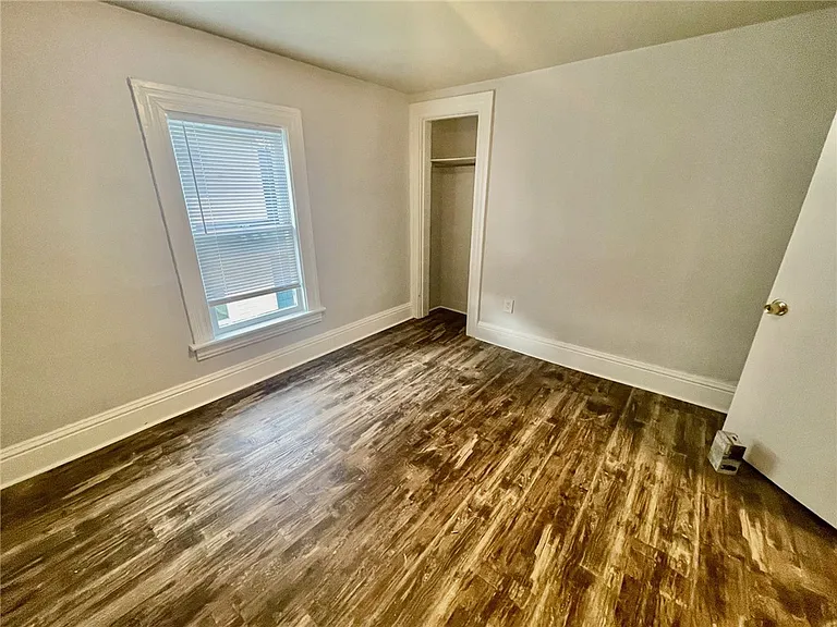223 E Filbert St — Photo 37