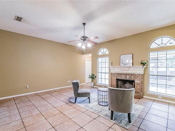 4th image of 1330 Timber Creek Dr