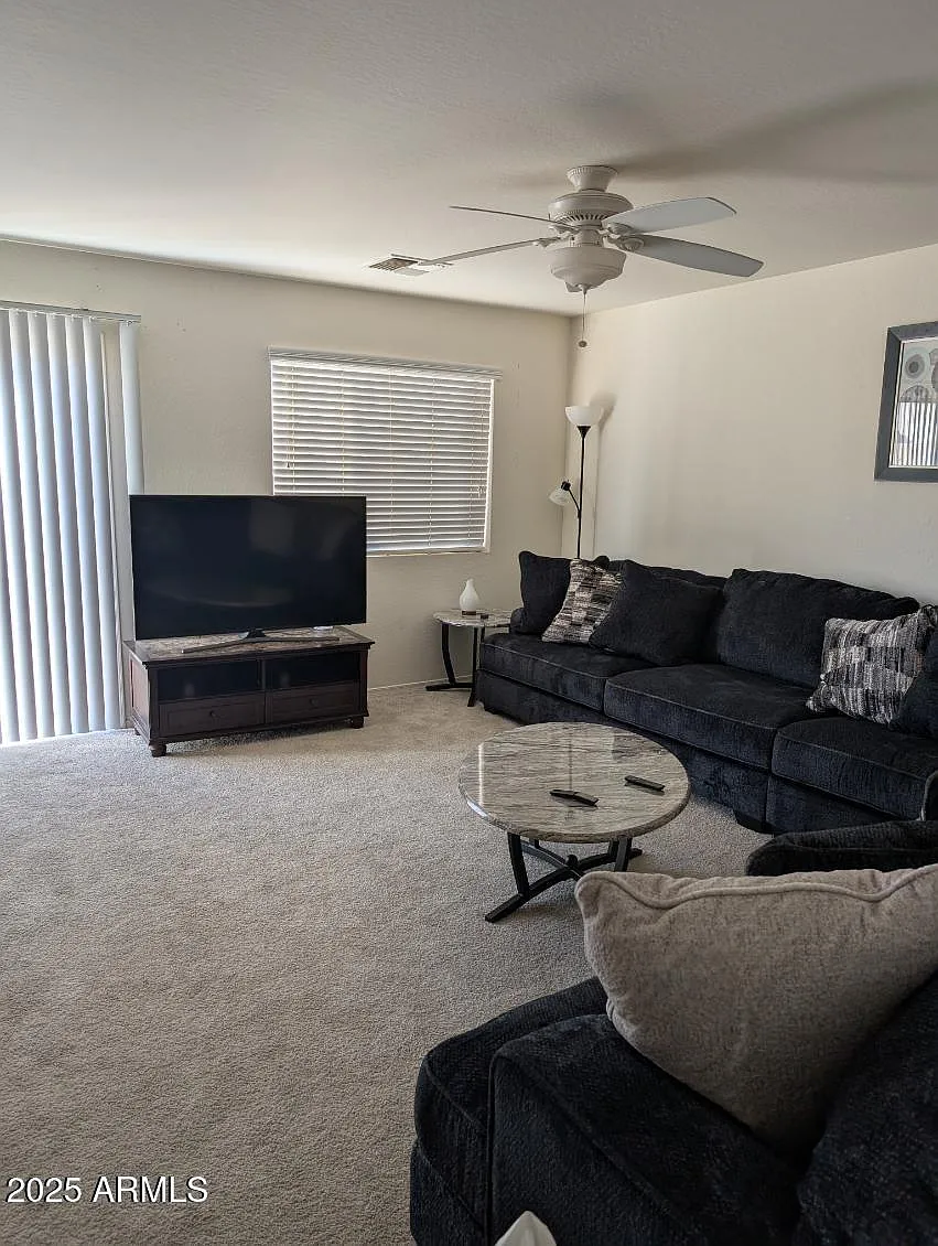 5 bed, 3.0 bath, 2196 sqft, $2,499 — Photo 4