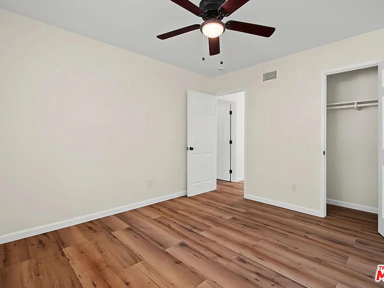 11508 Fenton Ave — Photo 9