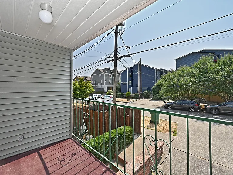 732 N 95th St — Photo 21
