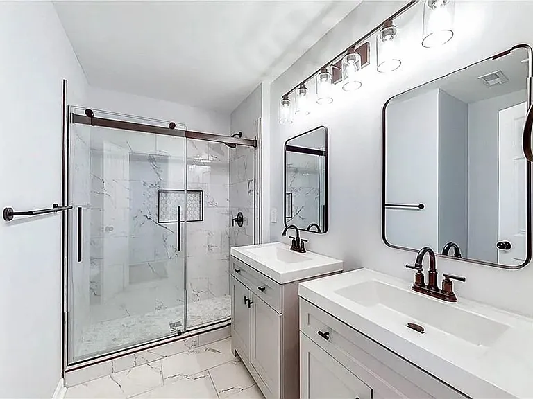 49 Harlan Rd SW — Photo 3