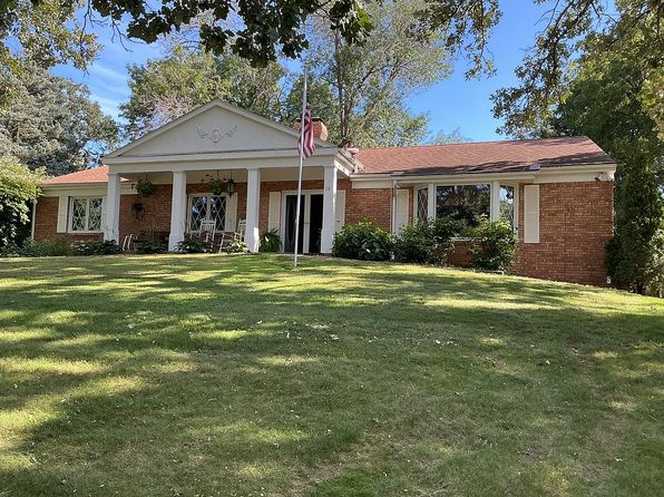 15 Timberlane Dr
