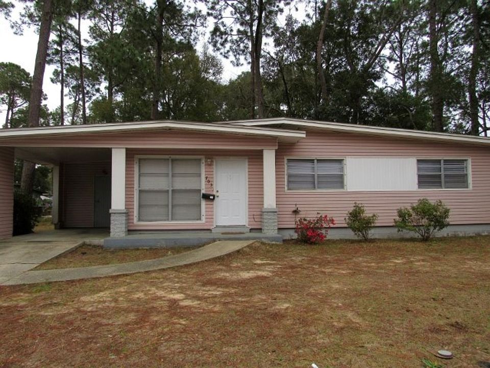 1st image of 703 E Fairfield Dr
