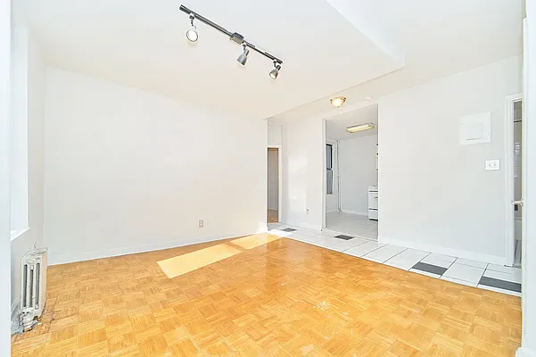 Rented by Living New York | media 36