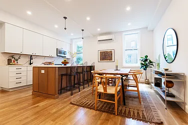 72 Verandah Place  image 1 of 19