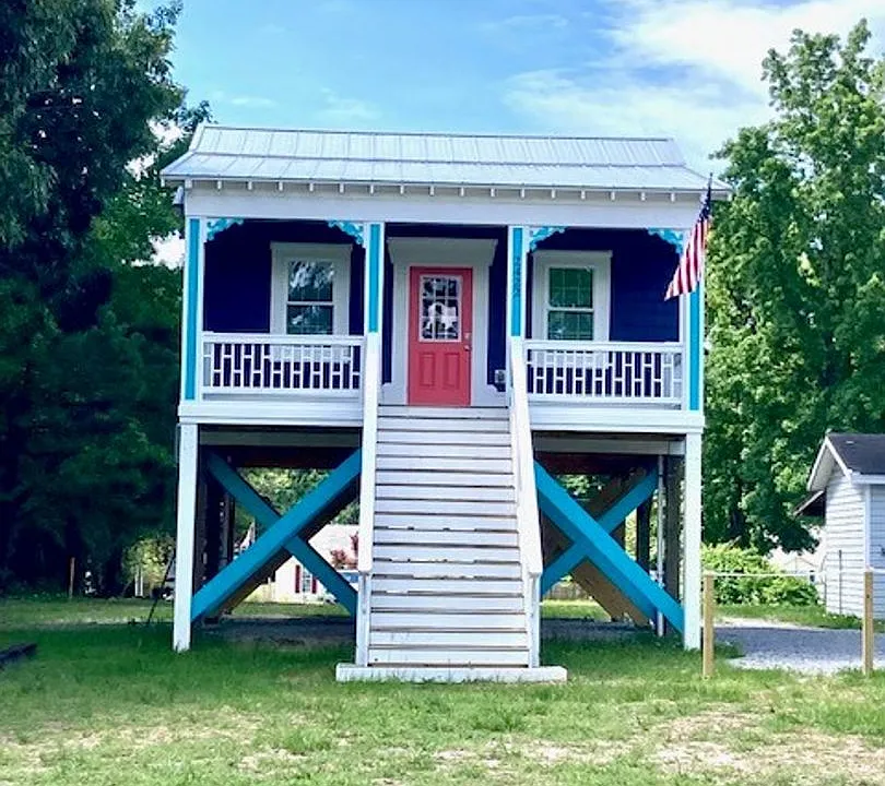 2422 State Highway 210 E