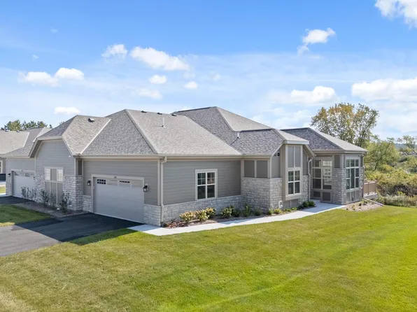 326 Standing Stone DRIVE #3-6, Waukesha, WI 53189
