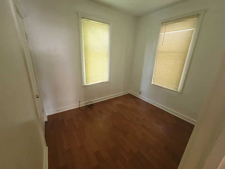 1111 Summer St — Photo 3