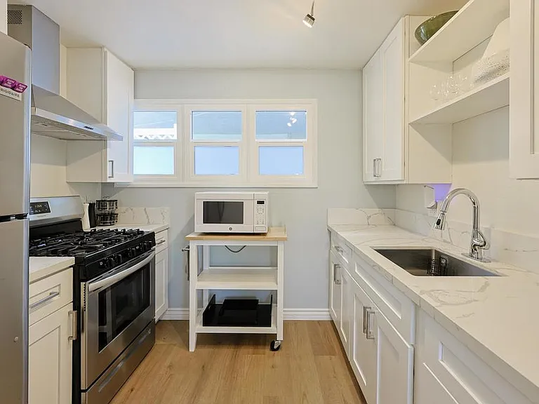 207 C Ave — Photo 19