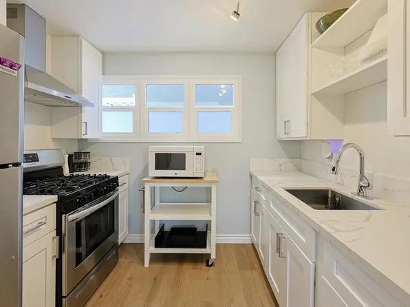 207 C Ave #207, Coronado, CA 92118
