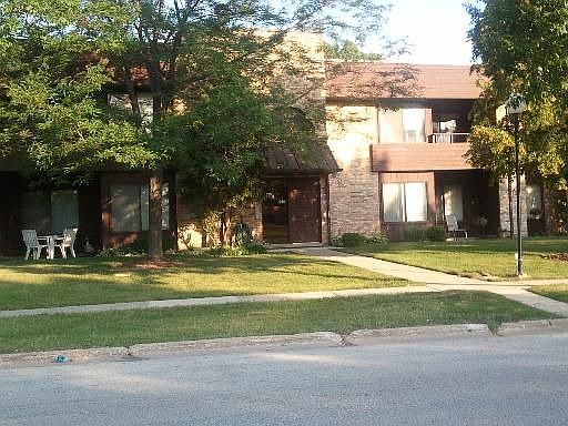 1st image of 1350 N Sterling Ave Unit 202