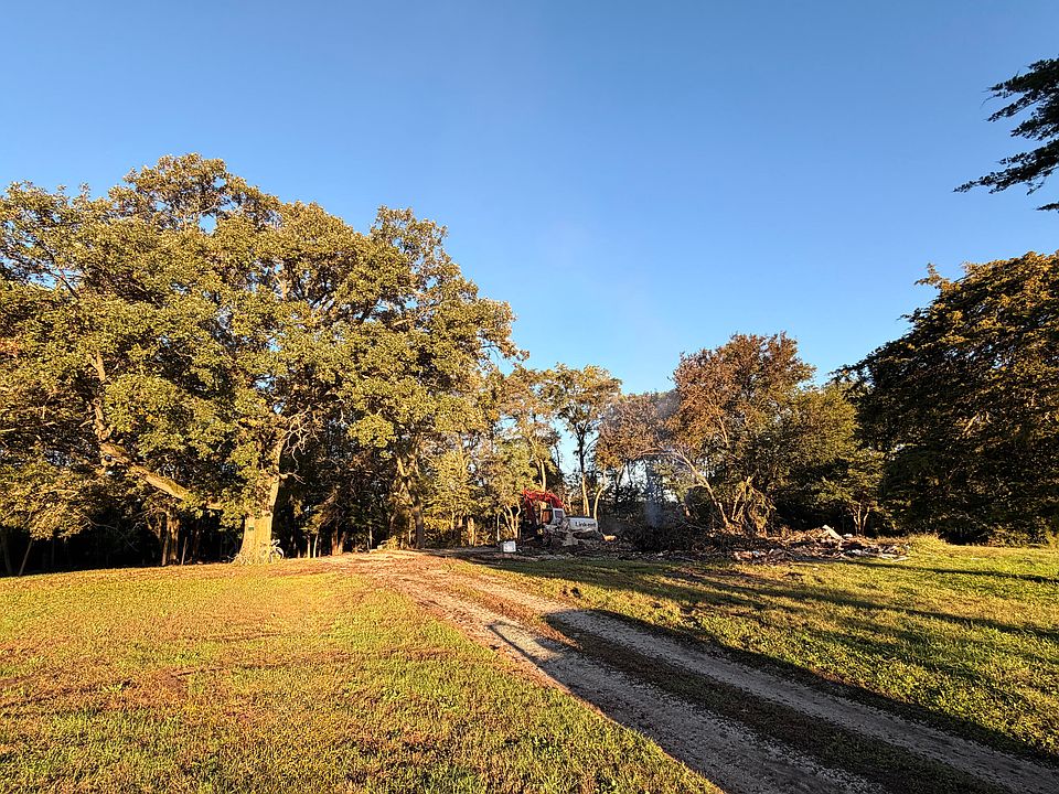 2nd image of 1331 Quill Ave