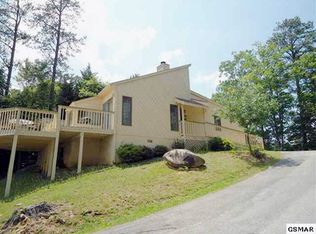 1423 S Baden Dr, Gatlinburg, TN 37738