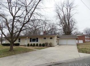 1515 Foster Dr, Swansea, IL