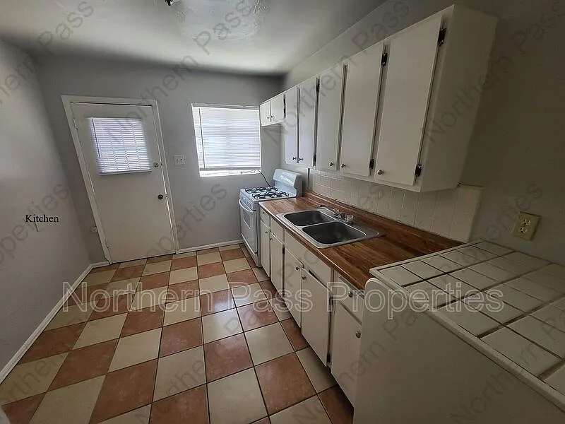 1 bed, 1.0 bath, 520 sqft, $645 — Photo 4
