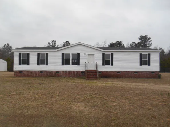 301 Sweeten Branch Dr, Pikeville, NC 27863