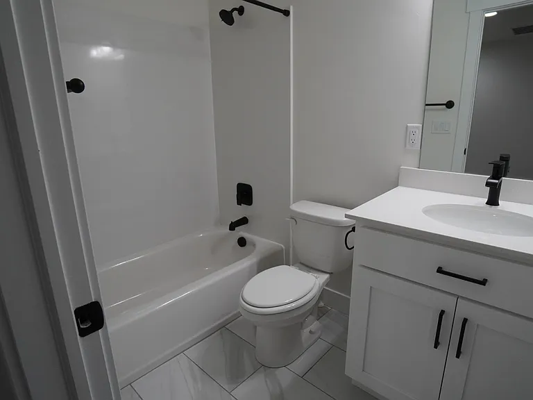 1582 S 150 W — Photo 19