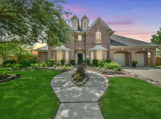 1919 Skip Rock St, Friendswood, TX 77546
