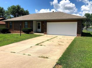 2735 W Roxbury St, Springfield, MO 65807