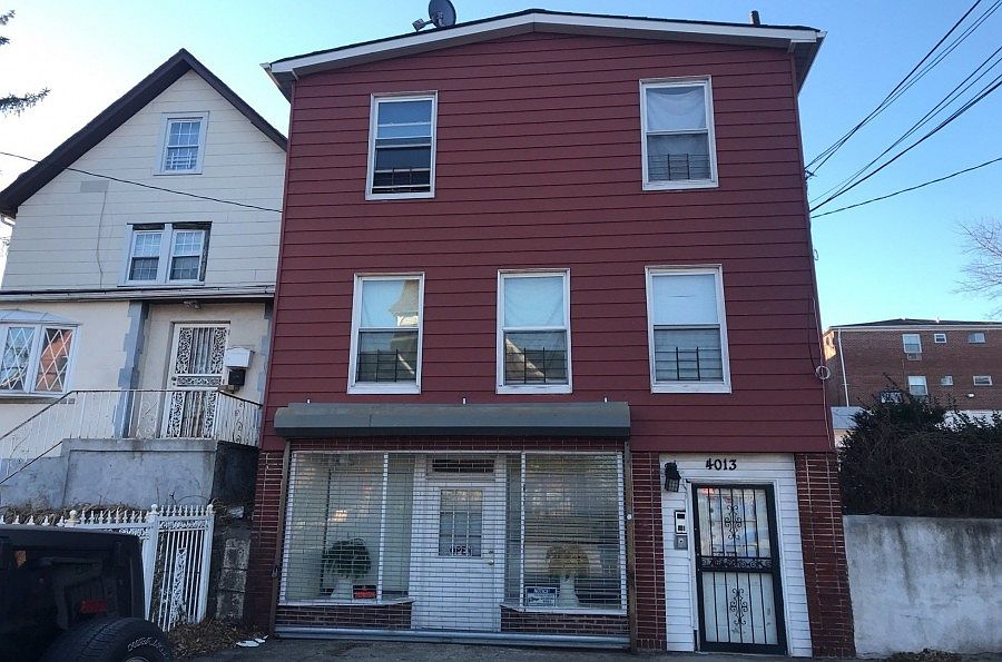 1st image of 4013 Dyre Ave