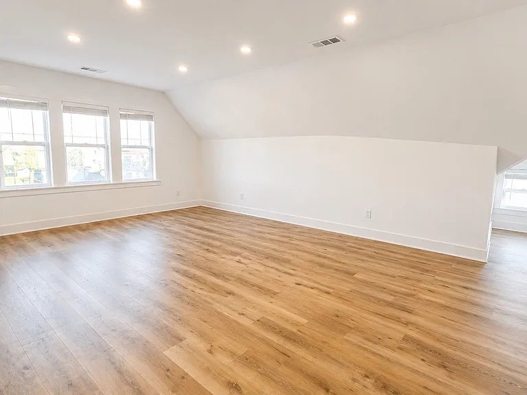 1662 Eddington Rd #3 — Photo 5
