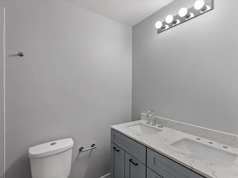 1000 Orchard Luxury Apartments — Photo 39