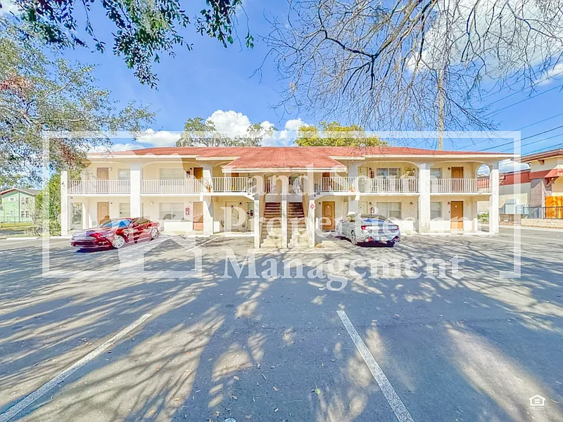 Building Photo - 115 Cresap St #9