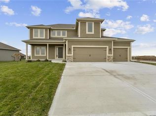 10811 N Corrington Ave, Kansas City, MO 64156