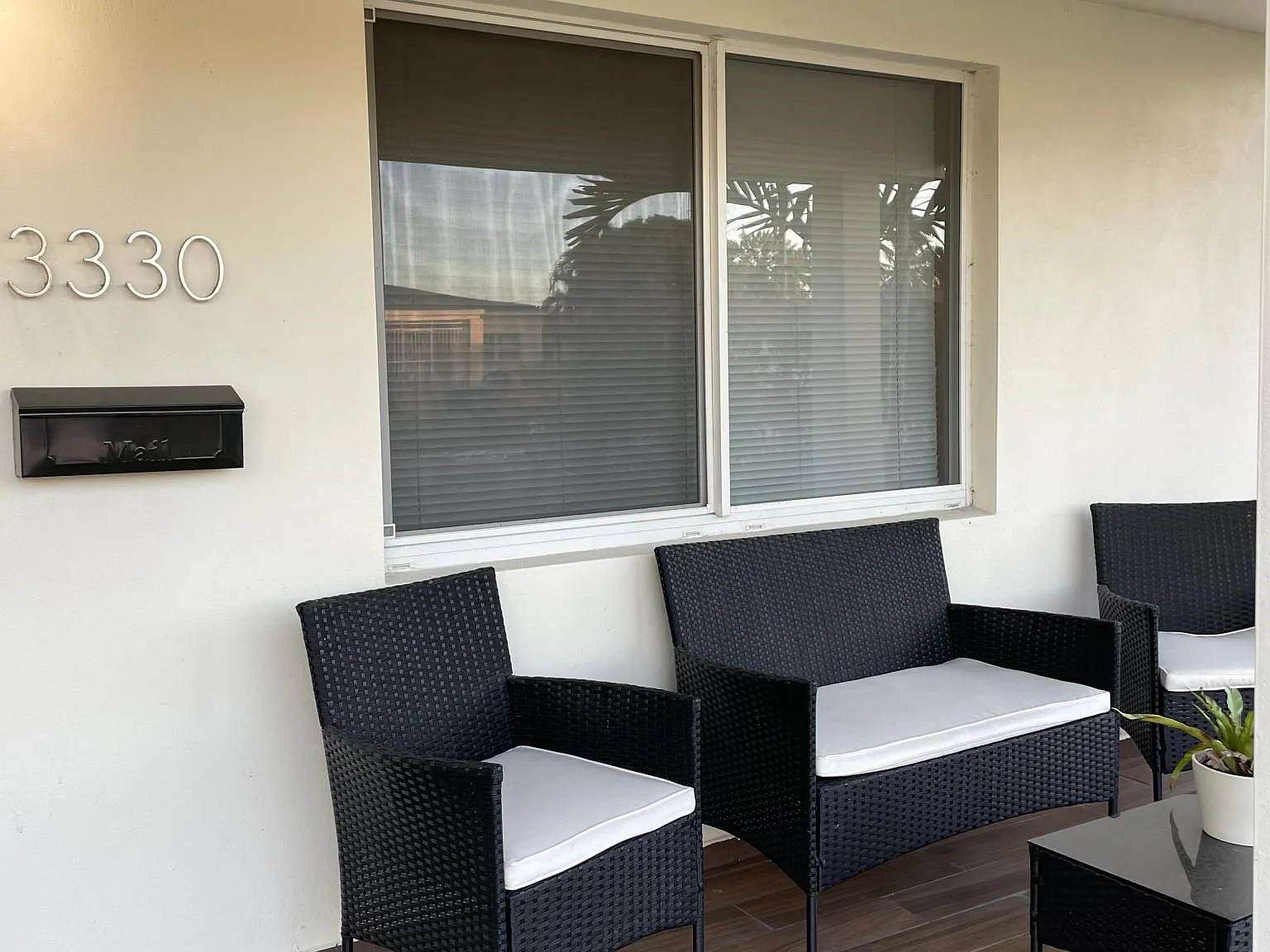 2 bed, 944 sqft, $3,200 — Photo 2