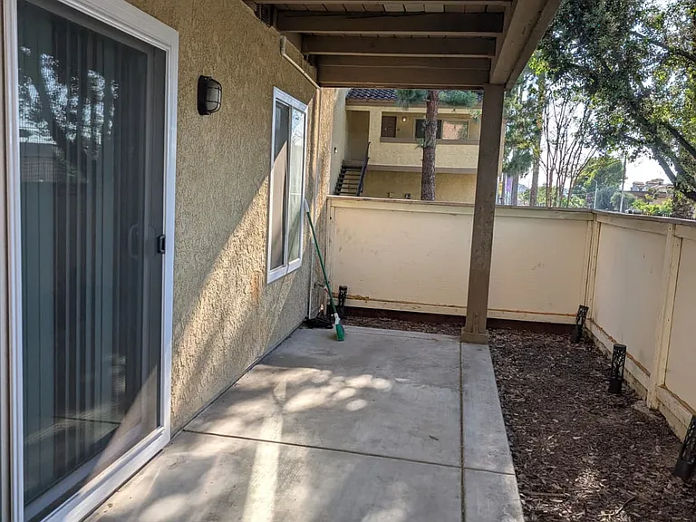 1110 W Blaine St #101 — Photo 8