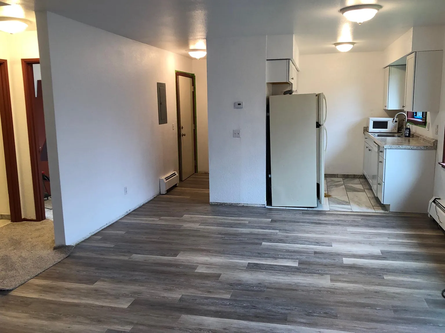 3051 Lois Dr — Photo 3