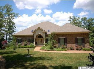 5003 Green Oakes Cir SE, Huntsville, AL 35803