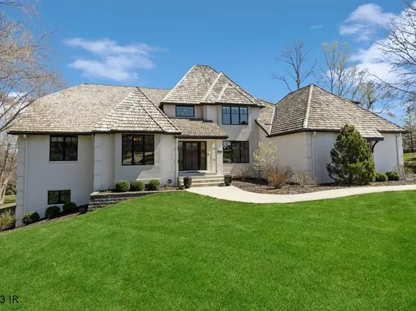 620 S 28th St, West Des Moines, IA 50265