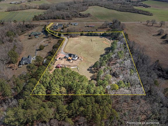 2nd image of 620 Hobbysville Rd