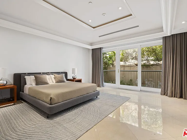 360 Trousdale Pl — Photo 12